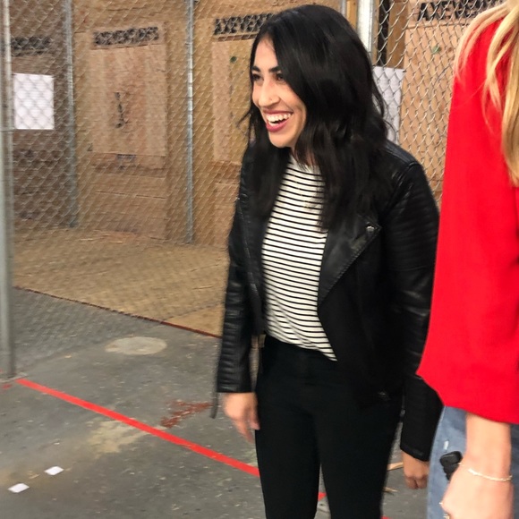 Meet your Posher, Bridget - Picture 1 of 2